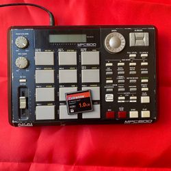 Akai MPC500 w/ RAM Upgrade + 1GB CF Card + Power Supply