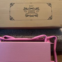 Brand New 🆕 Color Pink Garden Kneeler