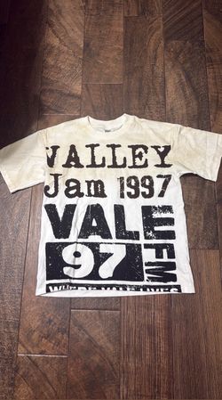 White & Black Vale T- Shirt