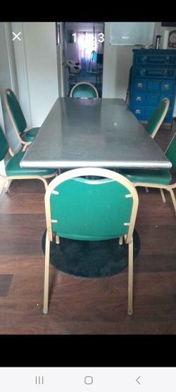 Mesa Solida Con 6 Sillas