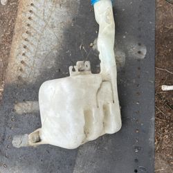 88-91 Honda CRX  civic wagon Windshield Washer Fluid Reservoir 