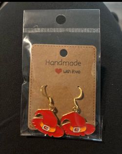 Witch hat earrings