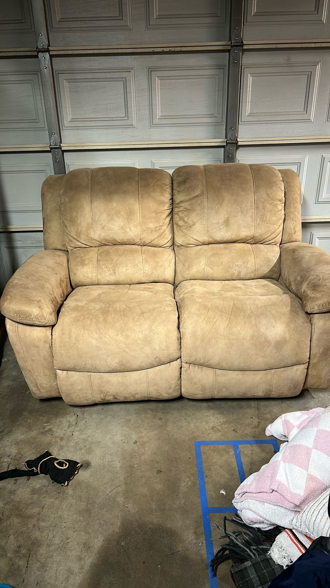 La-Z-Boy loveseat recliner