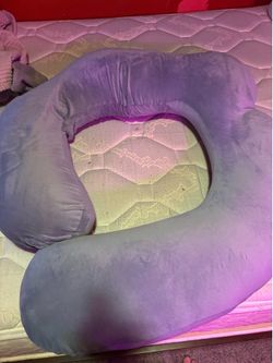 Pregnancy pillow