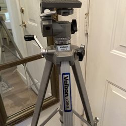 VELBON VGB-3 Photographer Aluminum Tripod w/ Crank & 3-Way Pan/Tilt