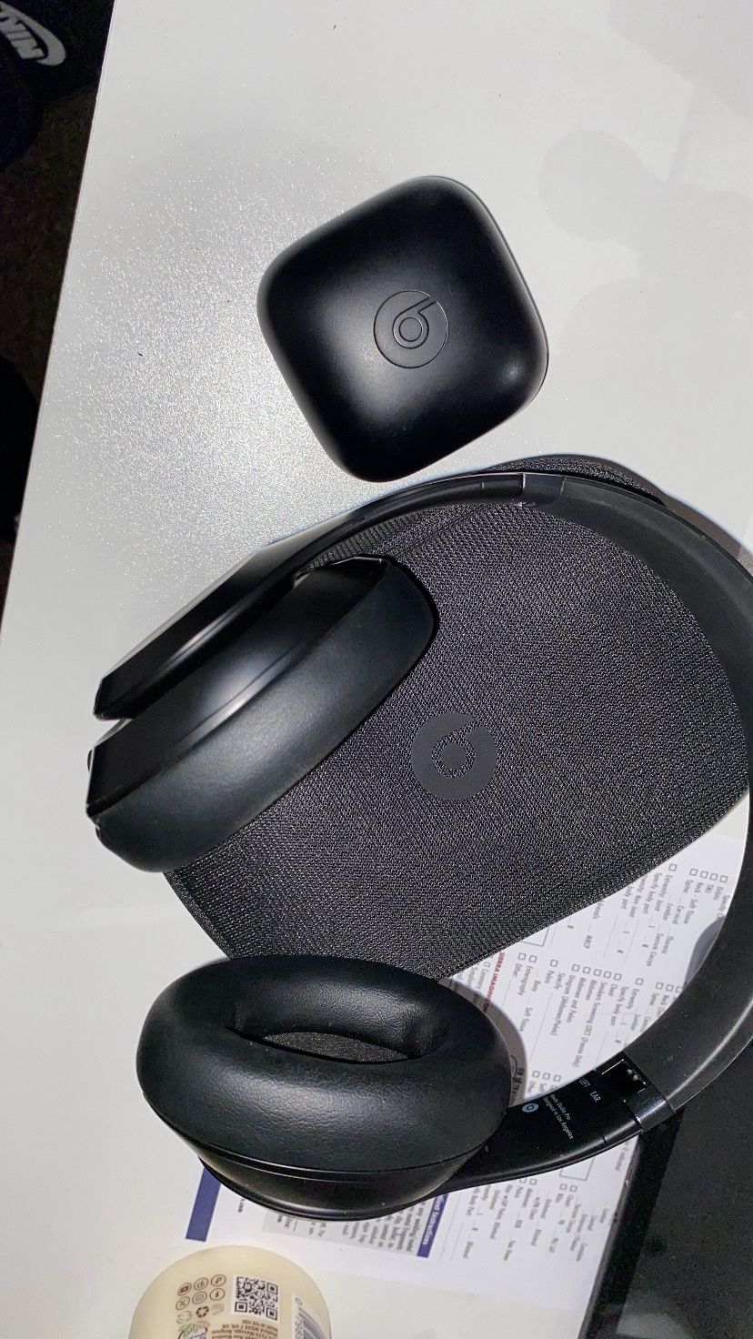 Beats Studio Pro& Powerbeats Earbuds 
