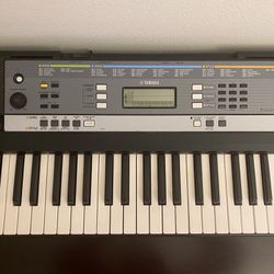 Yamaha piano YPT 240