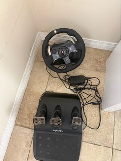 Logitech G920 wheel and pedal