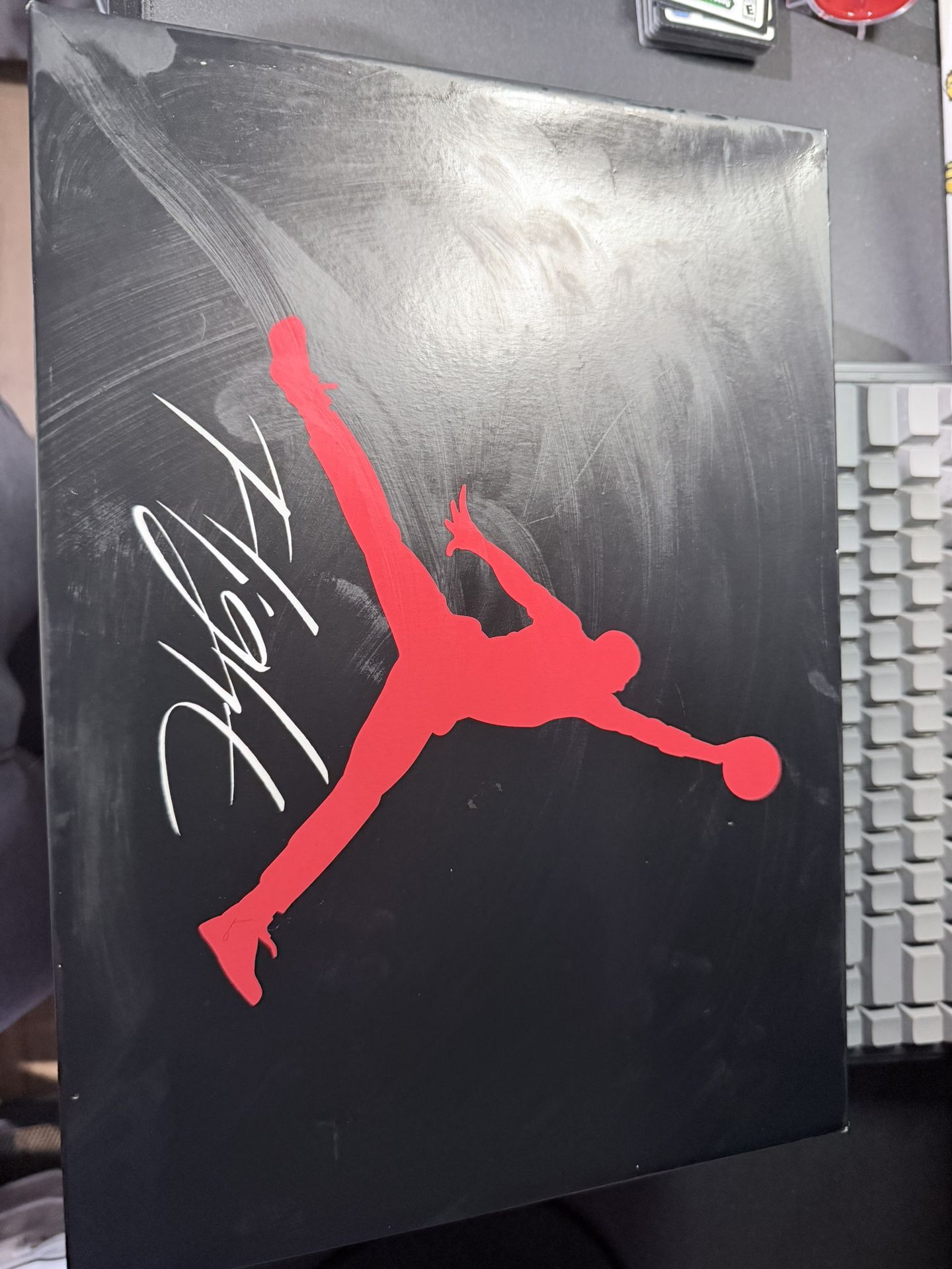 Jordan 4’s Retro “Red Thunders”