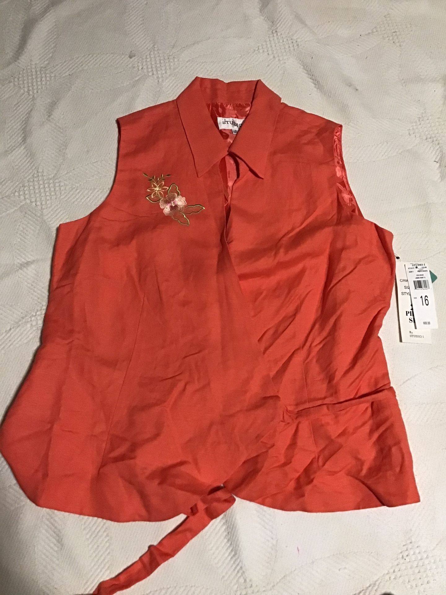 Women’s Shirts &3 Cardigan Size X-Large 10pc $15