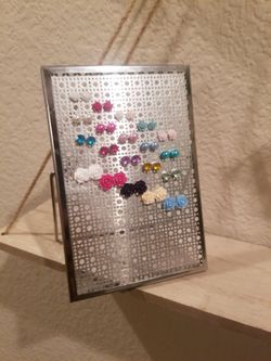 Earring holder