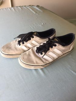 Men's 8.5 adidas skate shoes
