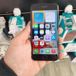 Apple iPhone 7 32GB in Black (Factory Unlocked/Desbloquiado)