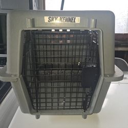 SKY KENNEL GOOD CONDITION