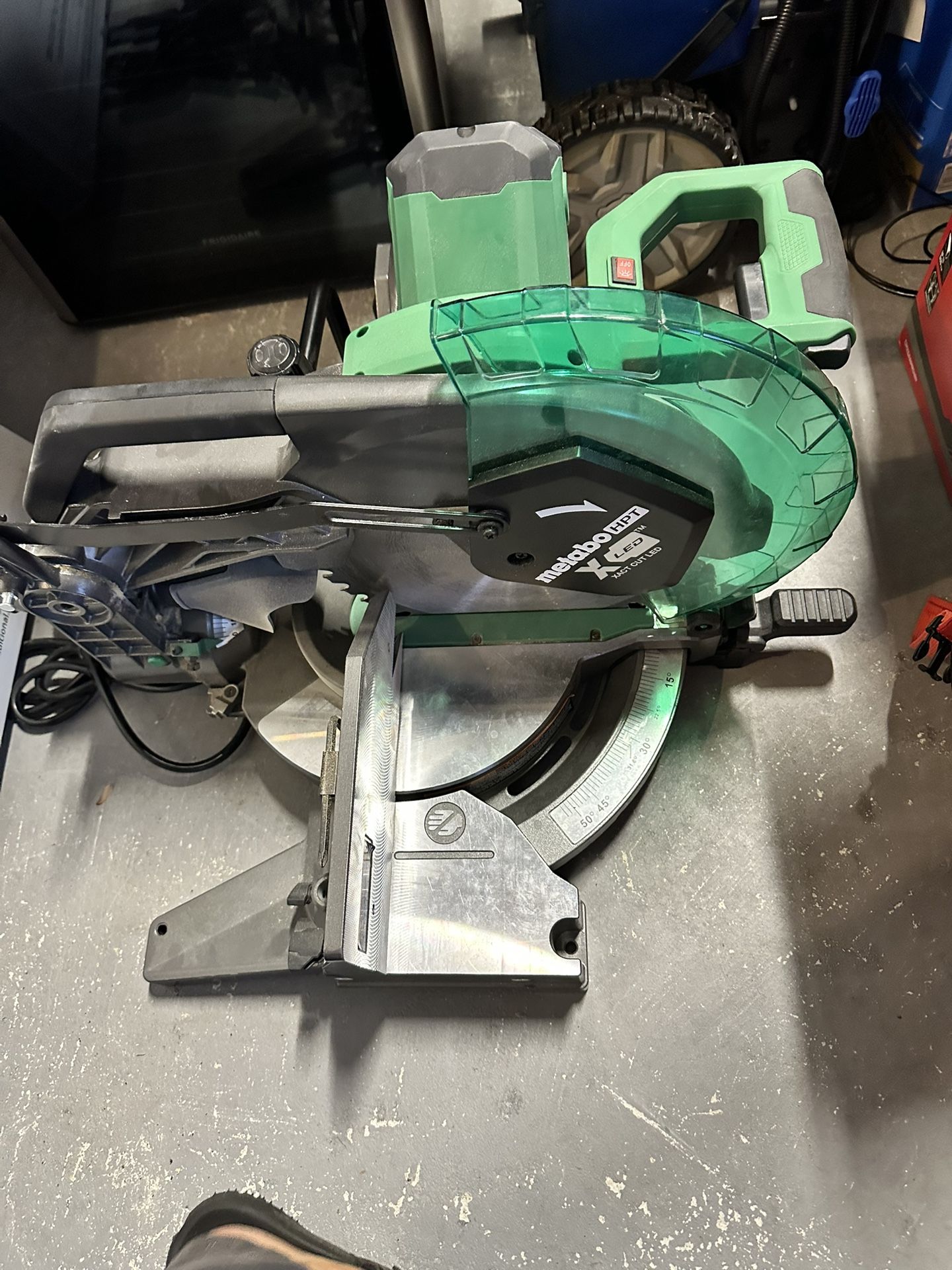 Metabo HPT 12-in 15 Dual Bevel Compound Corded Miter Saw