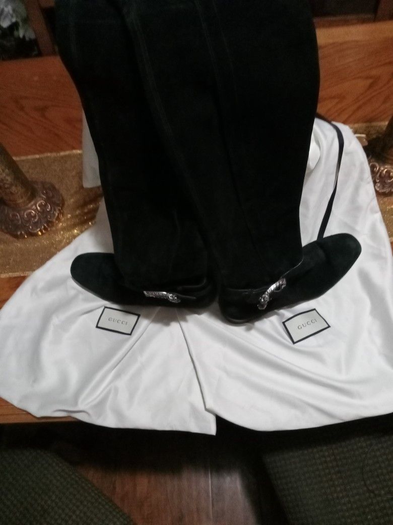 BLAK SUEDE THIGH HIGH LADYS GUCCI BOOTS