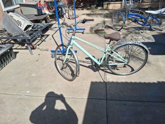 Schwinn bike beach cruiser
