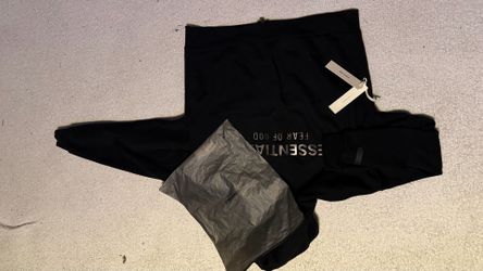 Essentials zip up