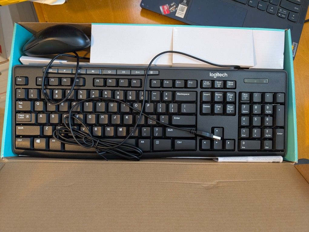 Logitech MK MEDIA COMBO