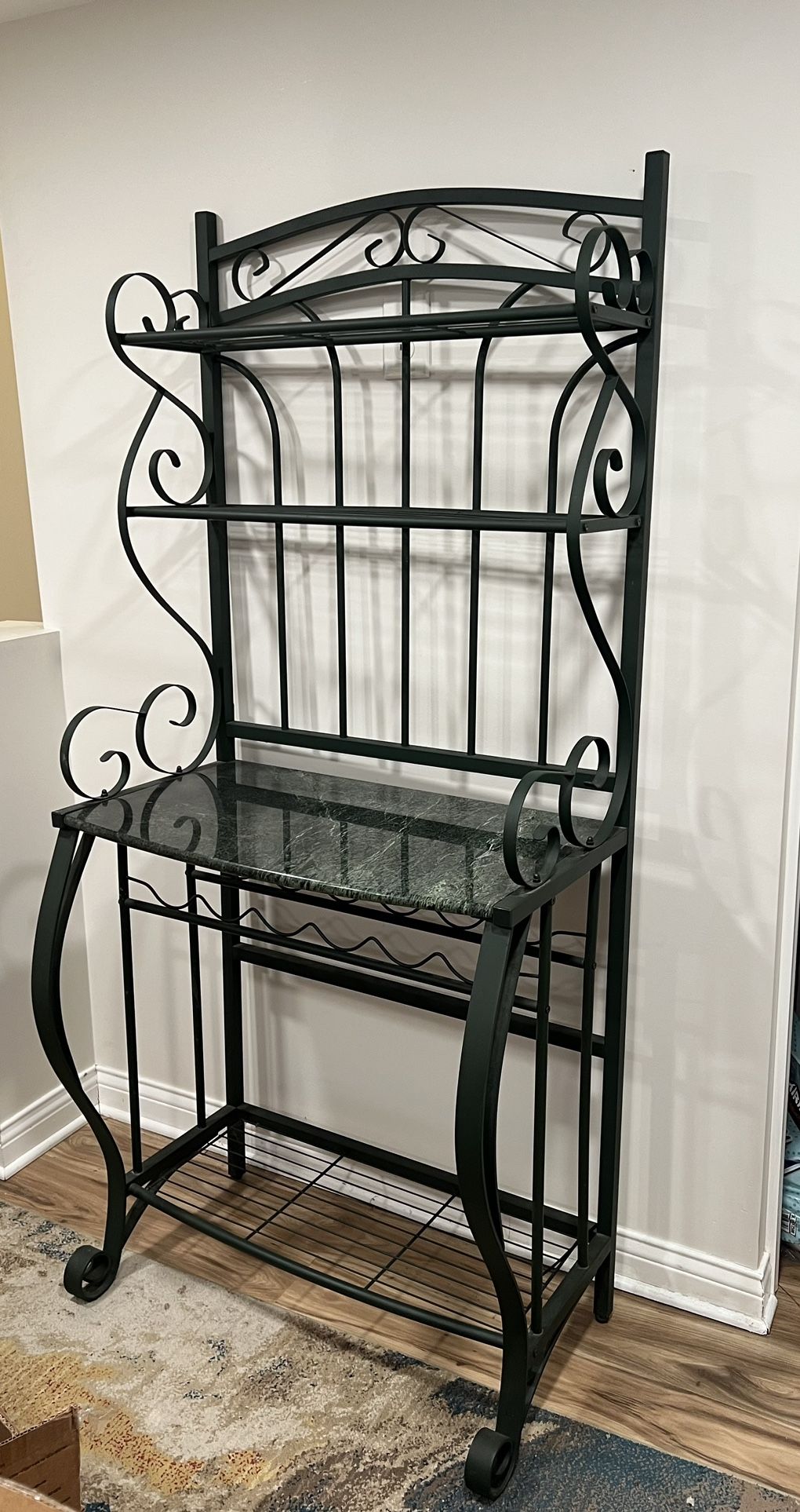 Bakers Rack W/Wine Rack