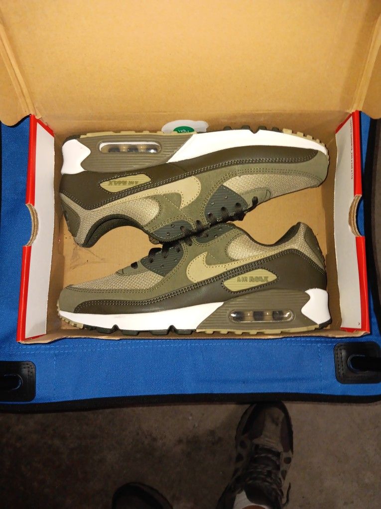 Nike Air Max 90; Size 11; Neutral Olive