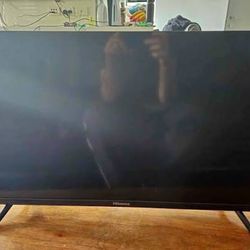 Hisense 28”