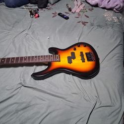 Lyons LB40 Bass By Washburn Prowler Series