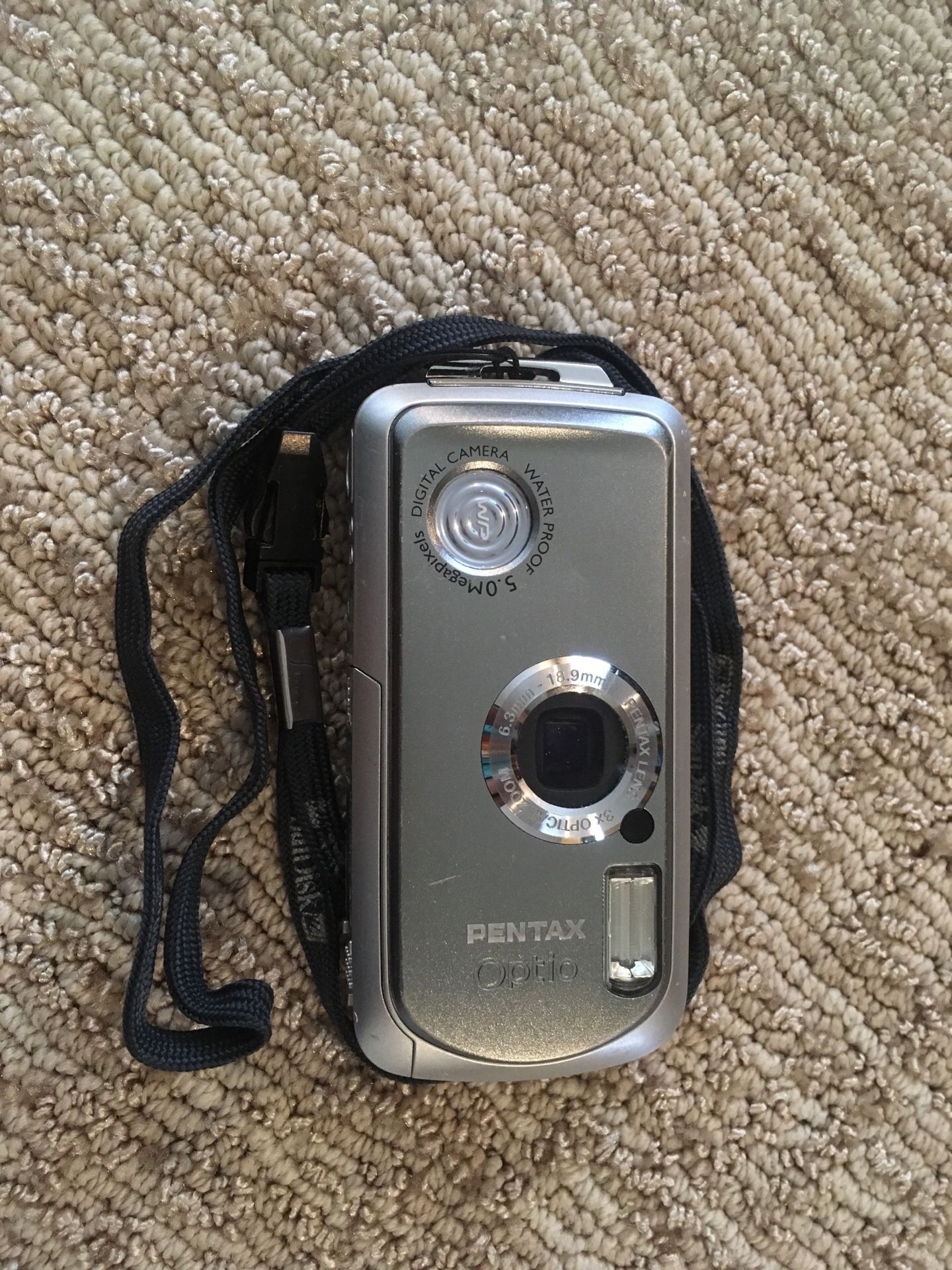 Pentax Optio Waterproof 5.0 megapixels digital camera