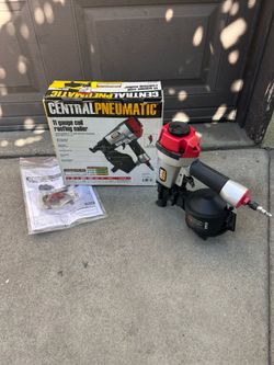 11 Gauge Coil Roofing Nailer.  15 Degree