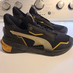 Womens Puma Sneakers 