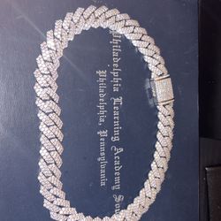 Vvs Cuban chain