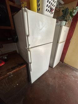 30-32in GE refrigerator