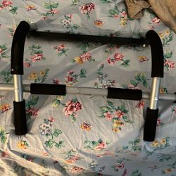 Pull Up Bar