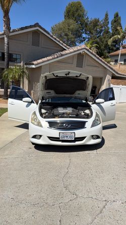 2011 Infiniti G37