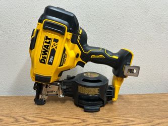 DEWALT DCN45RNB 20V MAX 15-Degree Electric Cordless Roofing Nailer (Tool Only)