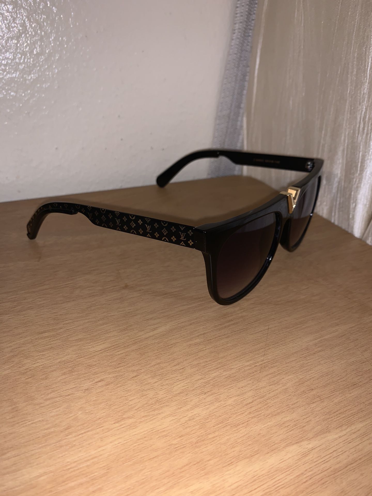 Louis Vuitton Sunglasses Men’s but can be Unisex