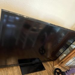 SANYO TV 60” - WORKS PERFECT - BEAUTIFUL COLOR