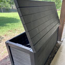Outdoor Storage Bins 