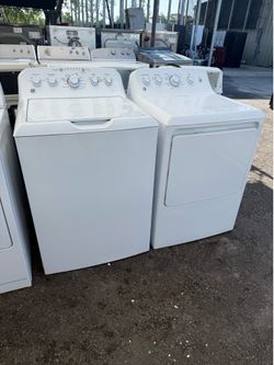 GE washer and dryer set