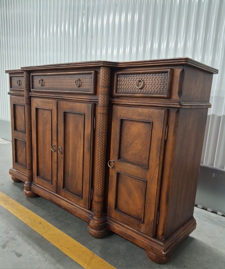 Free Delivery! Credenza