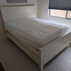 Queen Size Bed 