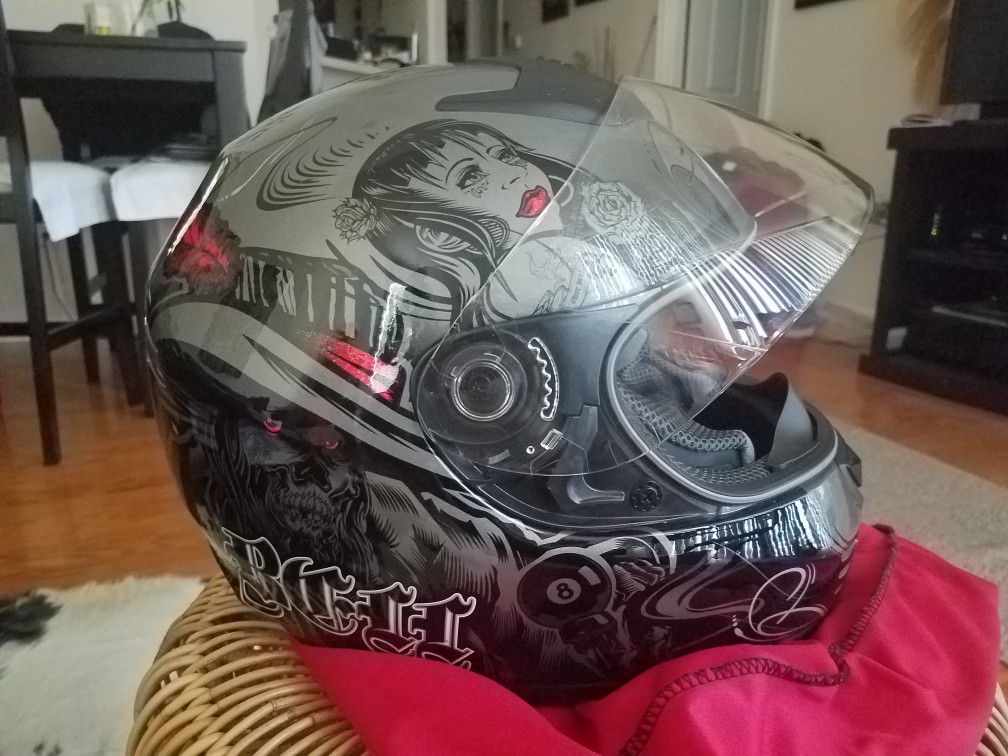 Bell Motorcycle Helmet size Medium