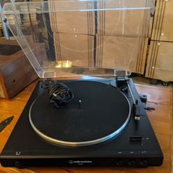 A-T Turntable (needs stylus)
