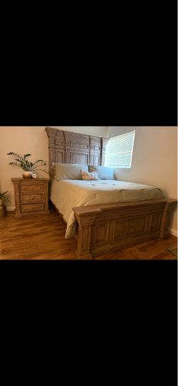 BED FRAME SET + DRESSER