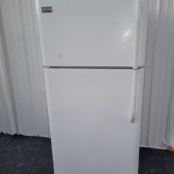 Frigidaire  Fridge (Top Mount) $135