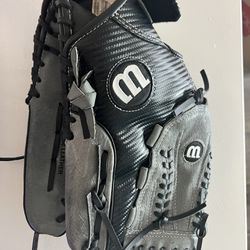 Wilson Adult 13in Right Hand Throw Slowpitch Softball Glove