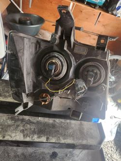 2012 chevy suburban lt 1500 headlight