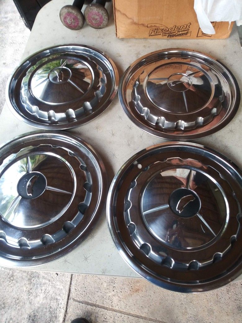 1957 Chevy Hubcaps