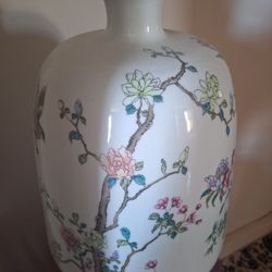 Birds Sing in Spring Vase