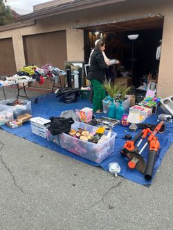 garage sale